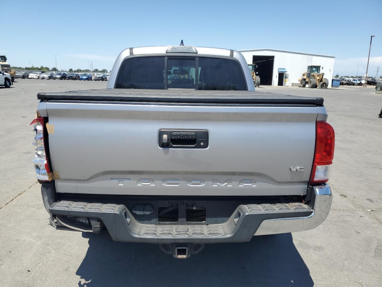 Toyota Tacoma Double Cab Image 8