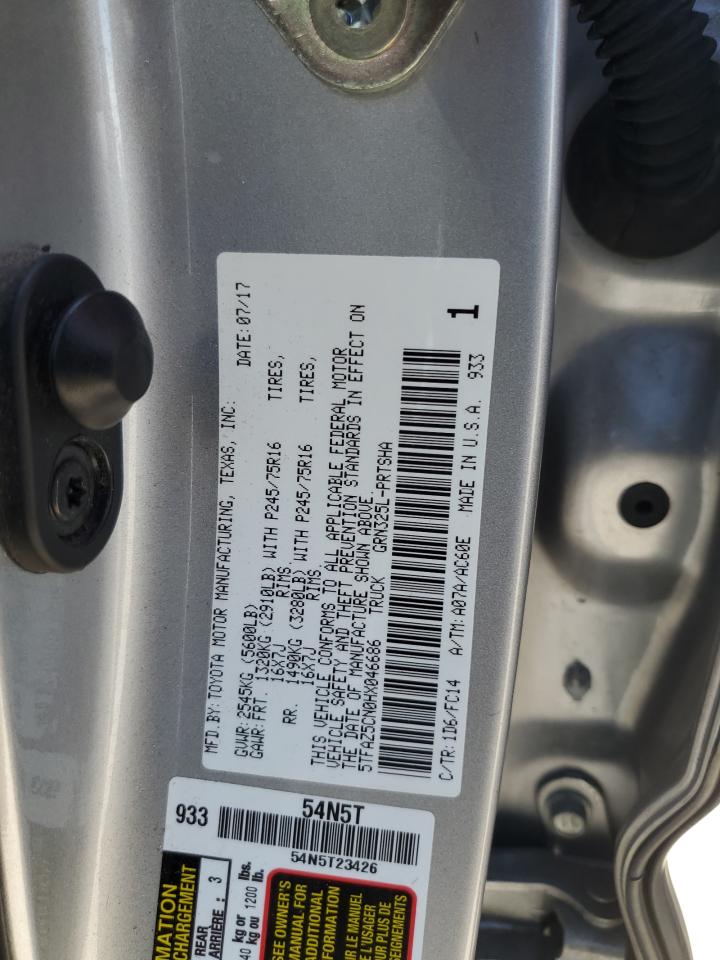 Toyota Tacoma Double Cab Image 10