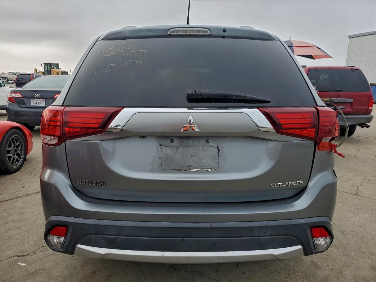 Mitsubishi Outlander Se Image 12