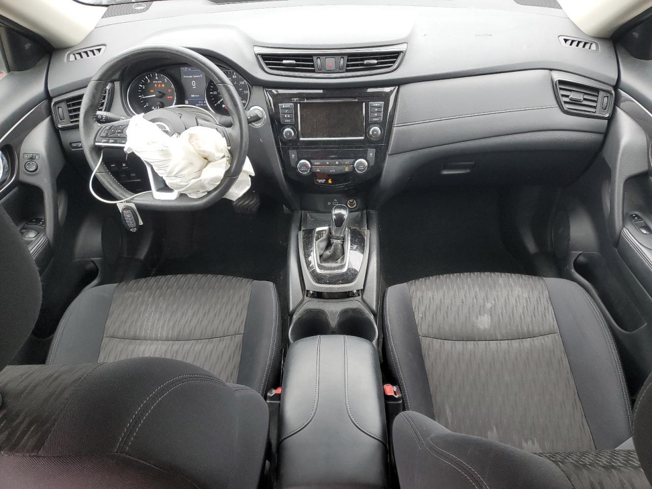 Nissan Rogue S Image 5
