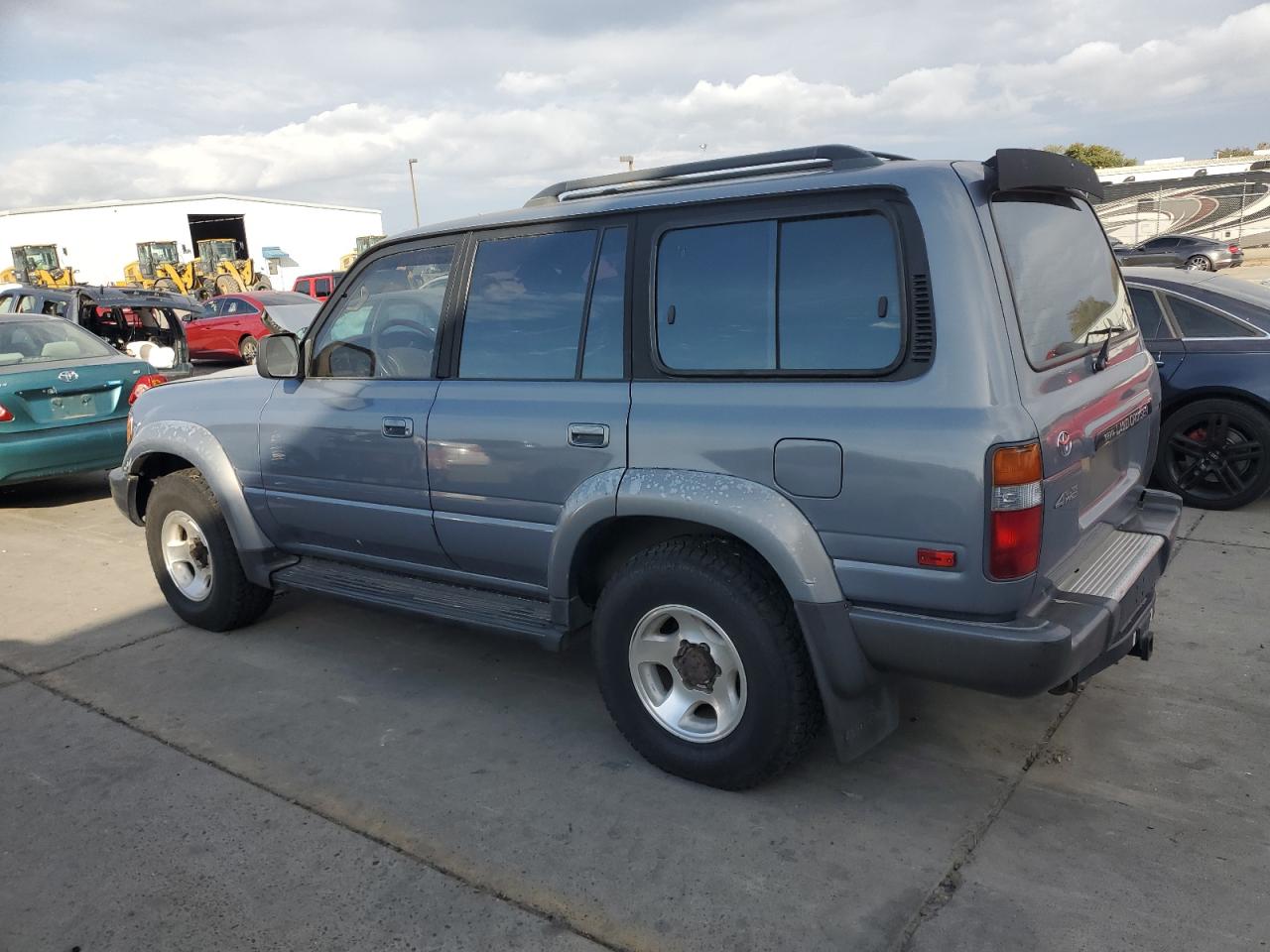 Toyota Land Cruis Hj85 Image 3