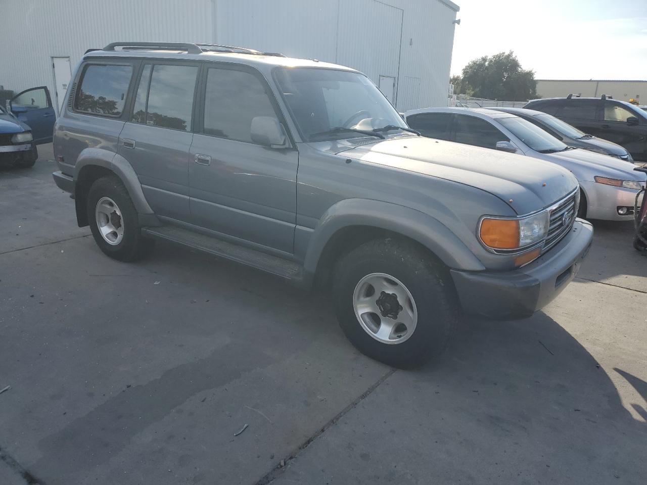 Toyota Land Cruis Hj85 Image 6