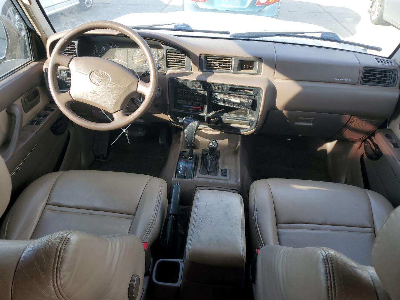 Toyota Land Cruis Hj85 Image 4