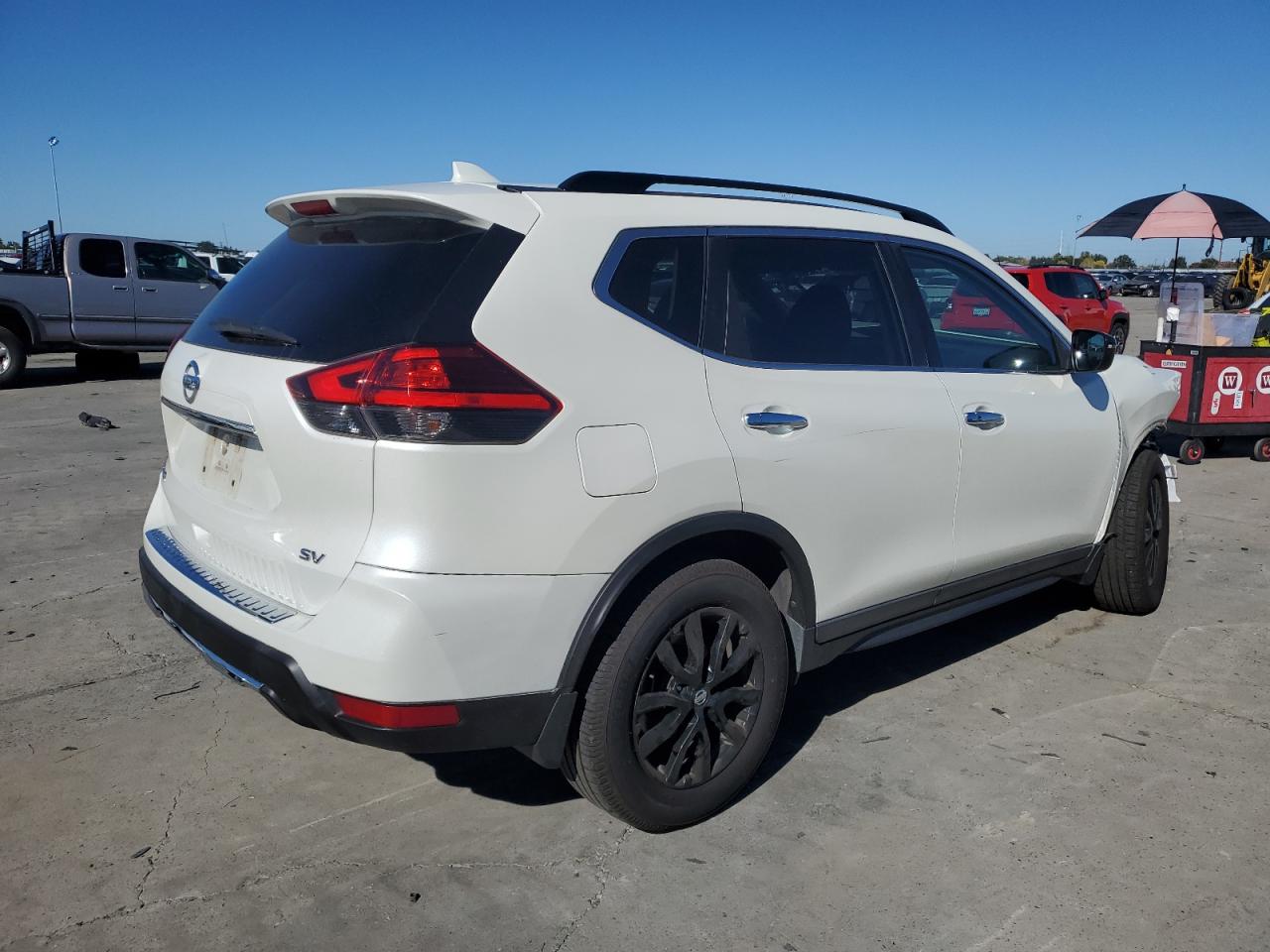 Nissan Rogue S Image 5