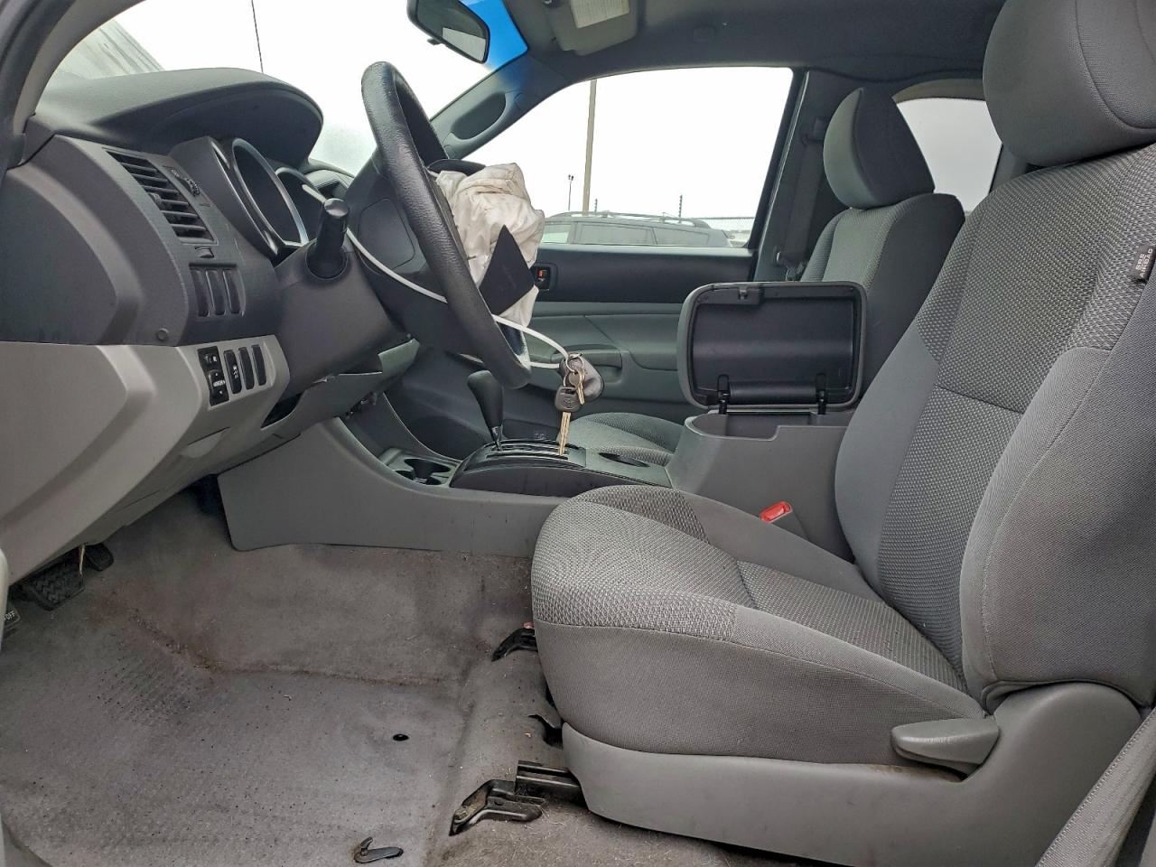 Toyota Tacoma Access Cab Image 6