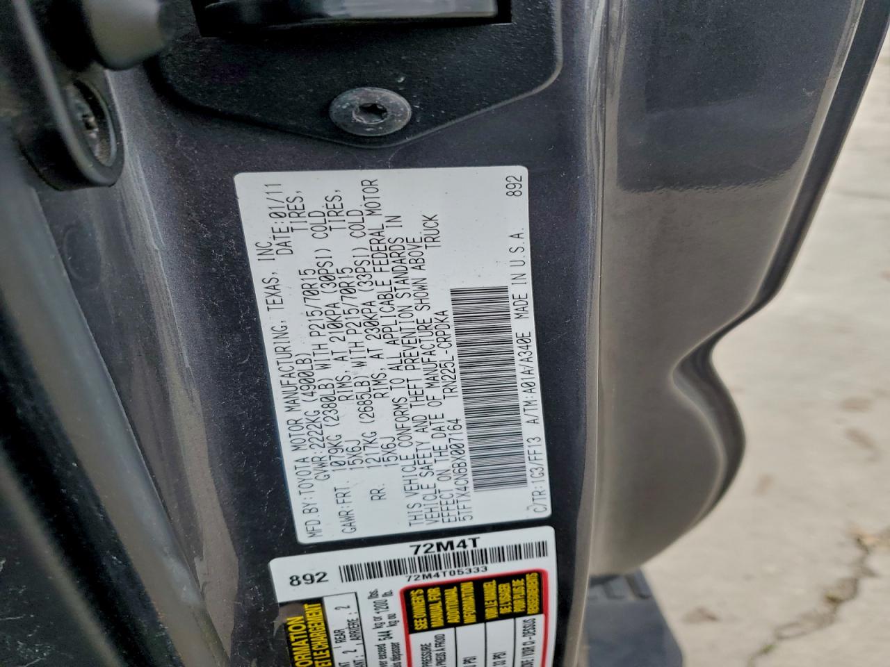 Toyota Tacoma Access Cab Image 11