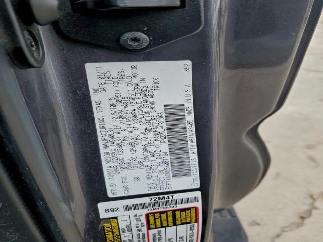 Toyota Tacoma Access Cab Image 11