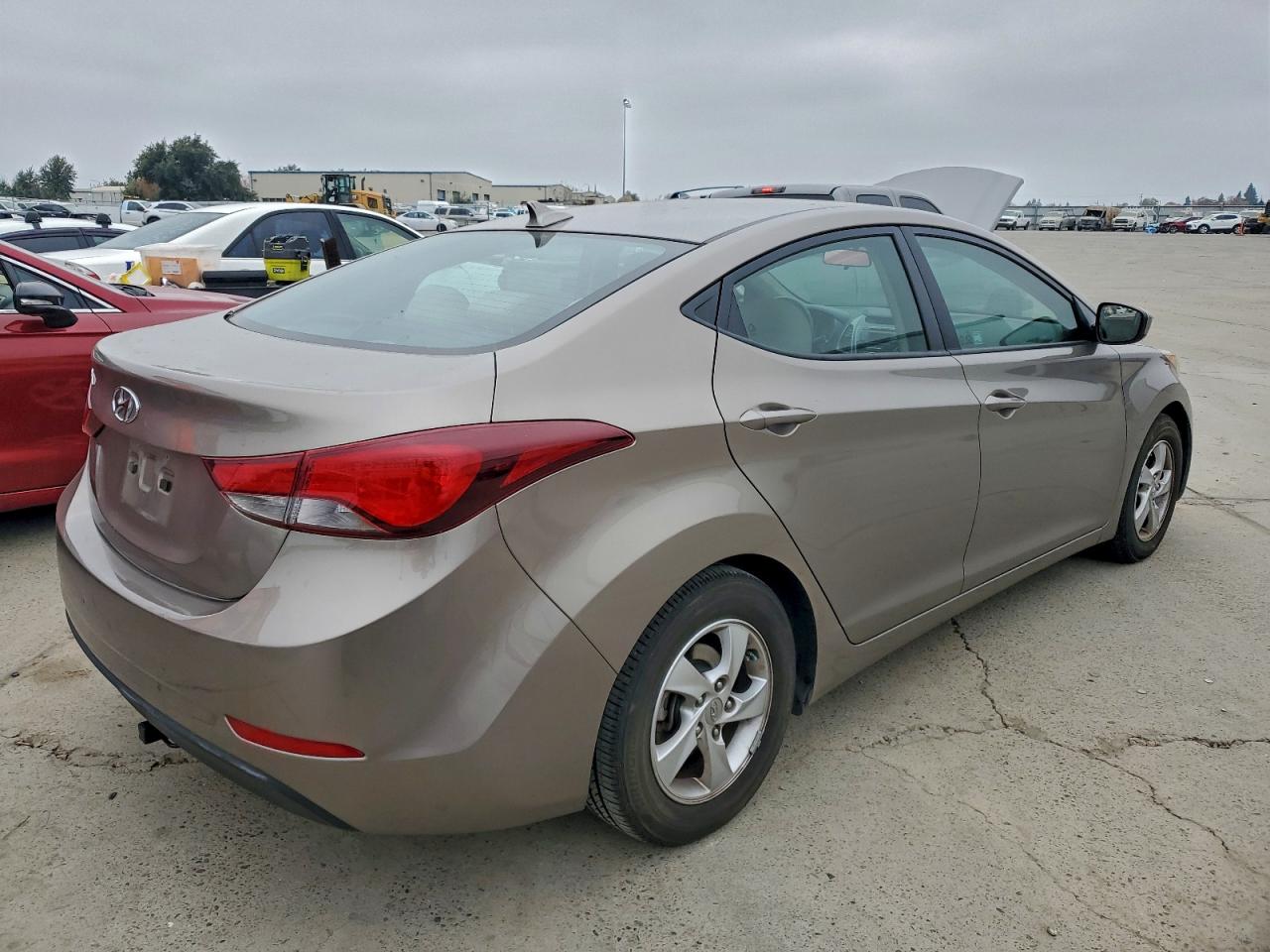 Hyundai ELANTRA Se Image 8