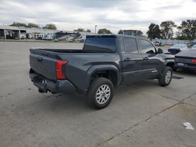 Toyota Tacoma Double Cab Image 3