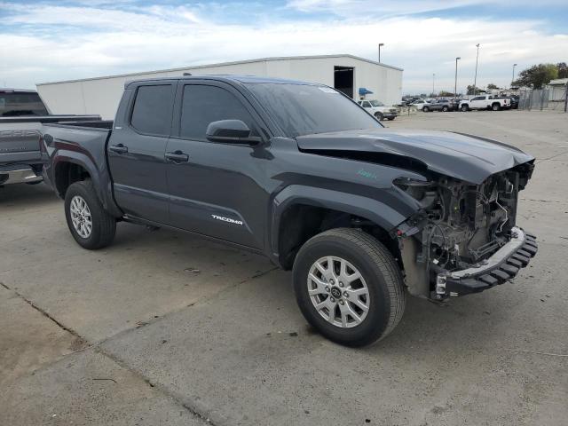 Toyota Tacoma Double Cab Image 6
