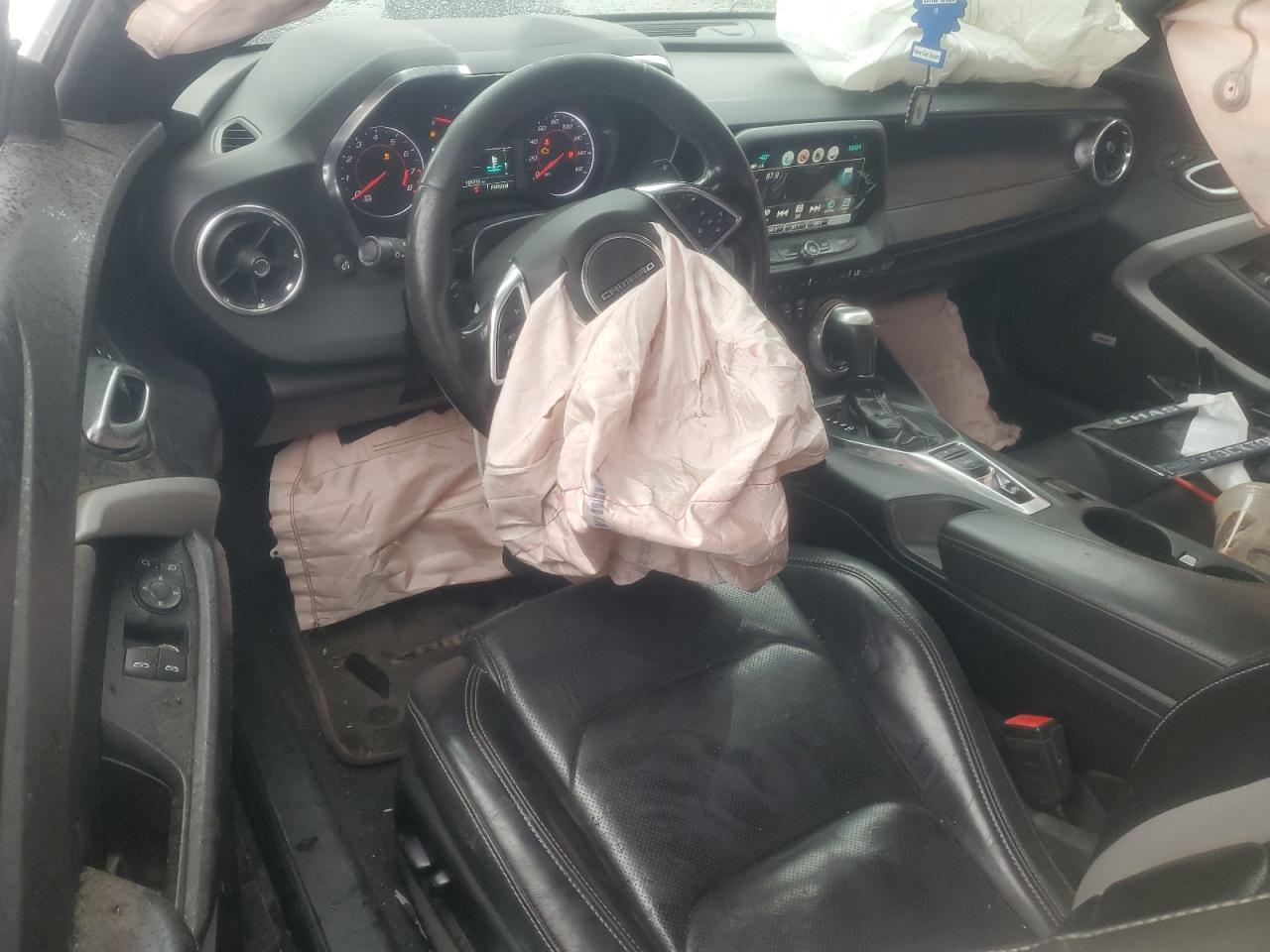 Chevrolet Camaro Lt Image 11