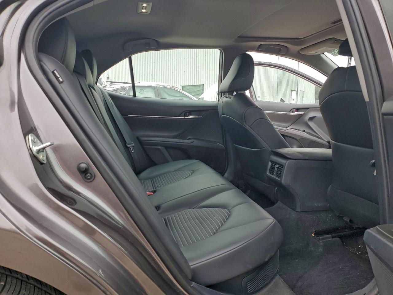 Toyota Camry Se Night Shade Image 9