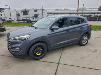  Salvage Hyundai TUCSON