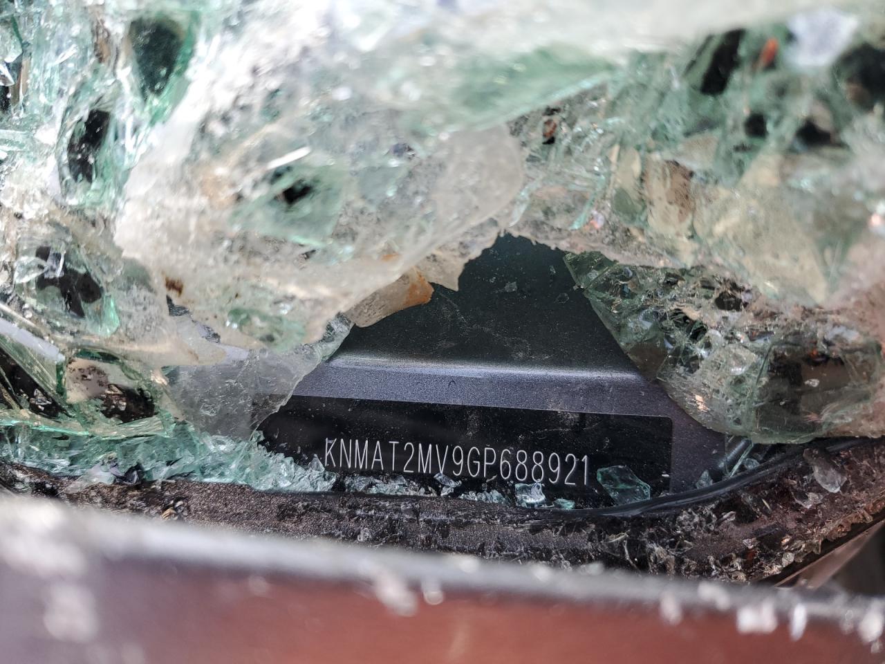 Nissan Rogue S Image 2