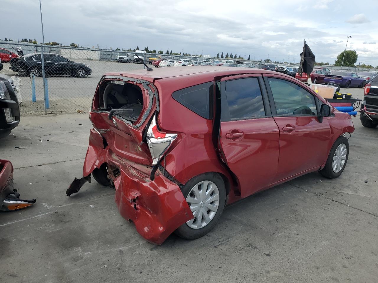 Nissan Versa S Image 4