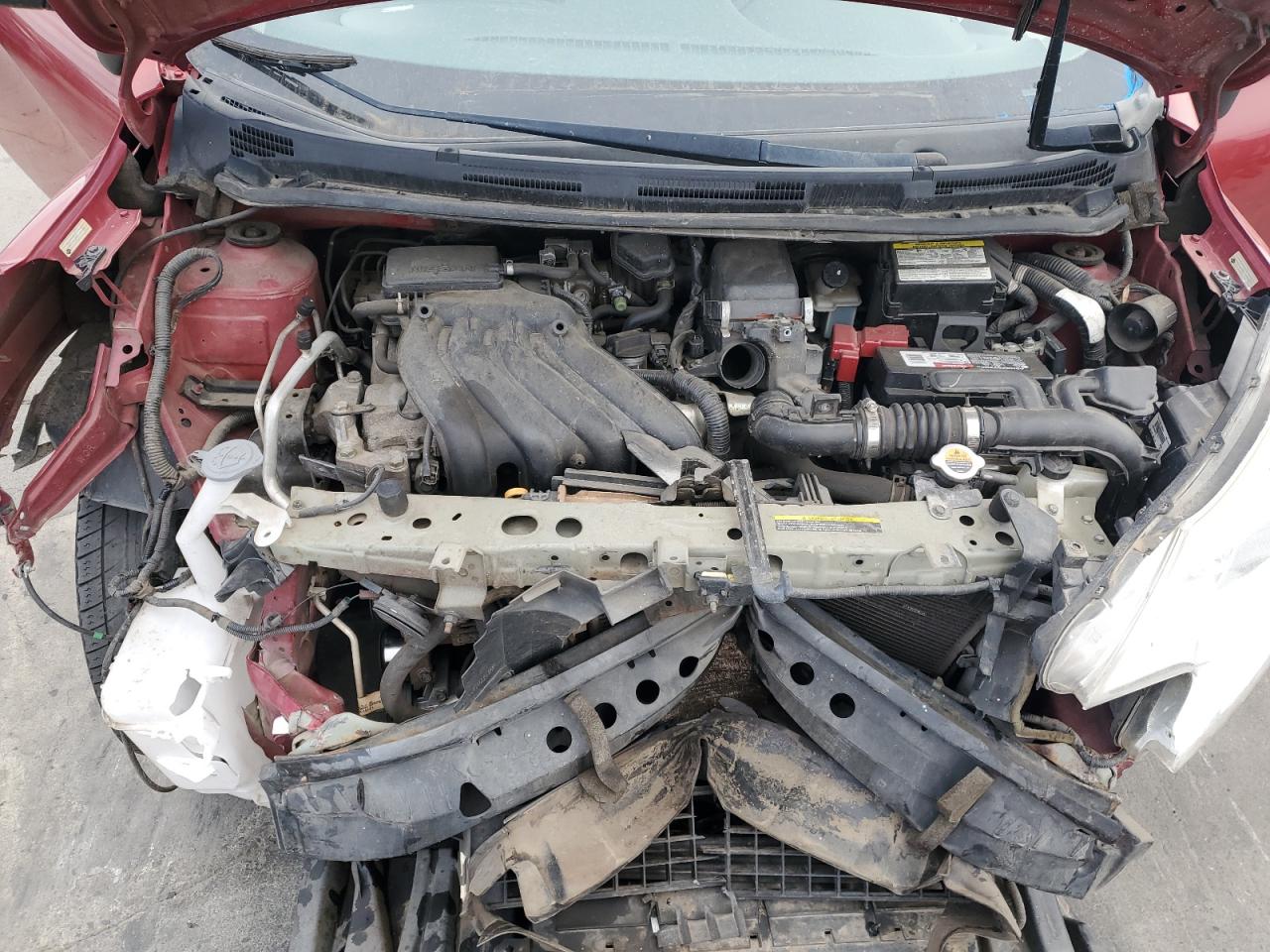 Nissan Versa S Image 8