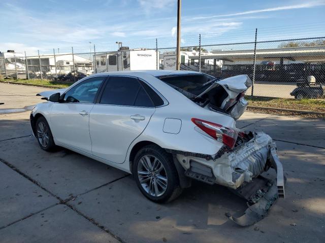 Toyota Camry Le Image 13