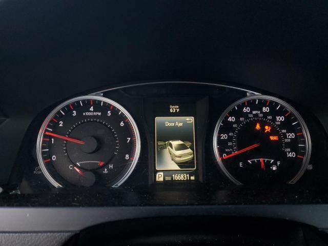 Toyota Camry Le Image 4