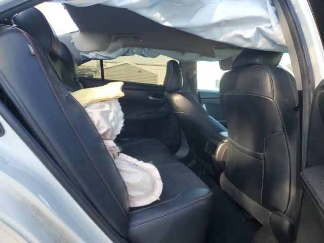 Toyota Camry Le Image 5