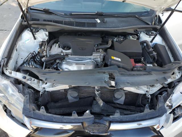 Toyota Camry Le Image 7