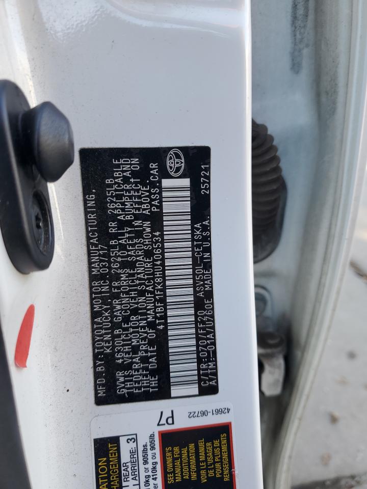 Toyota Camry Le Image 8