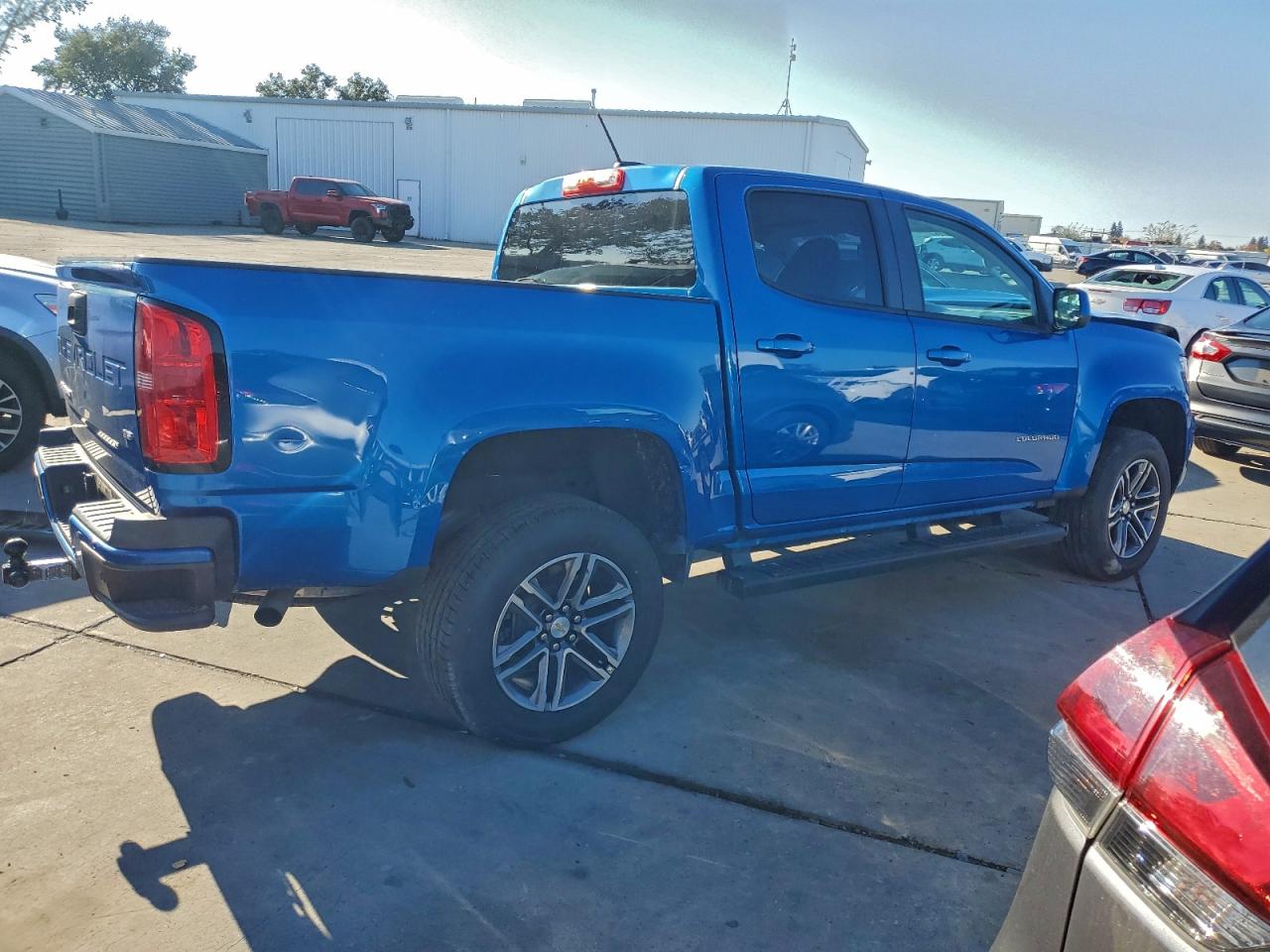 Chevrolet Colorado Image 2