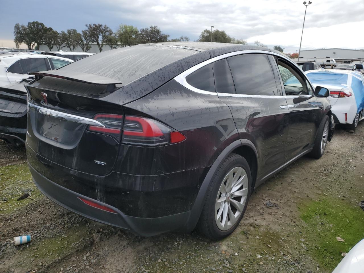 Tesla Model X Image 4