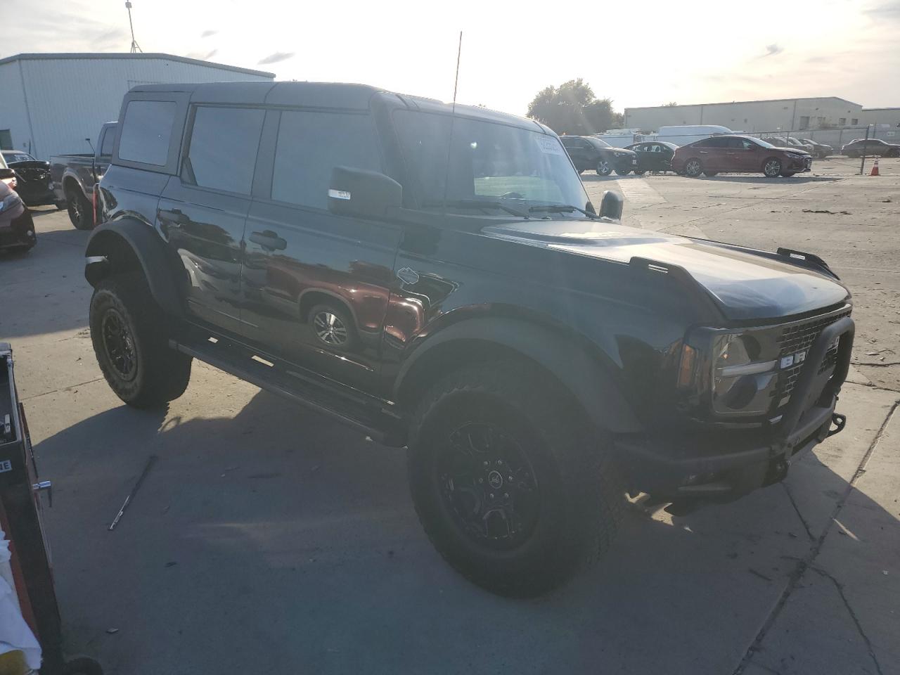 Ford Bronco Base Image 8