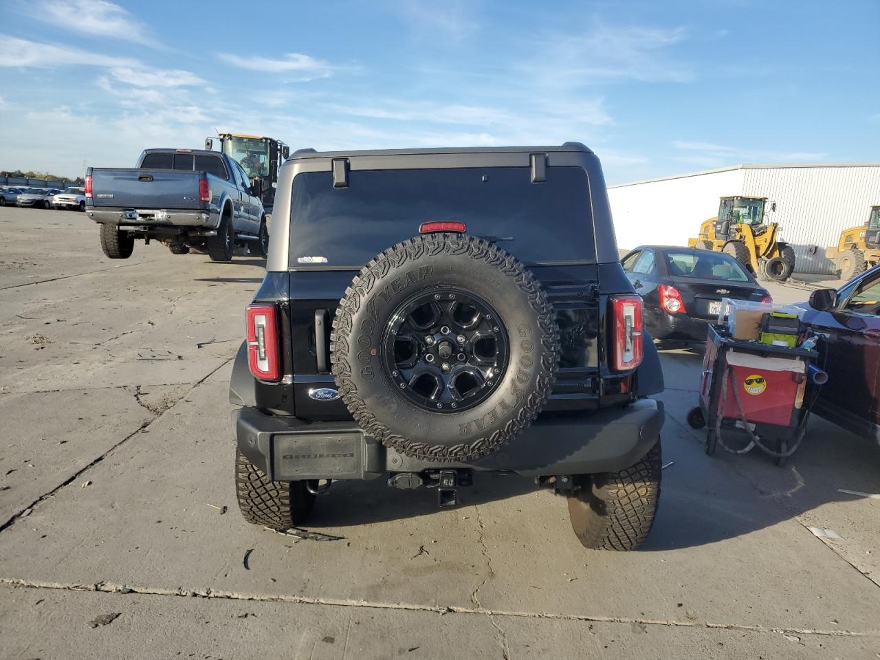 Ford Bronco Base Image 5