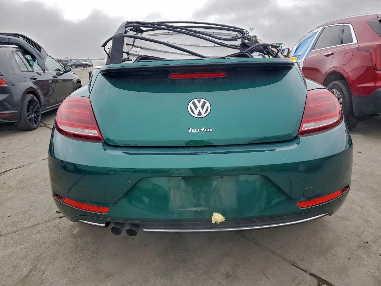 Volkswagen Beetle S/se Image 12