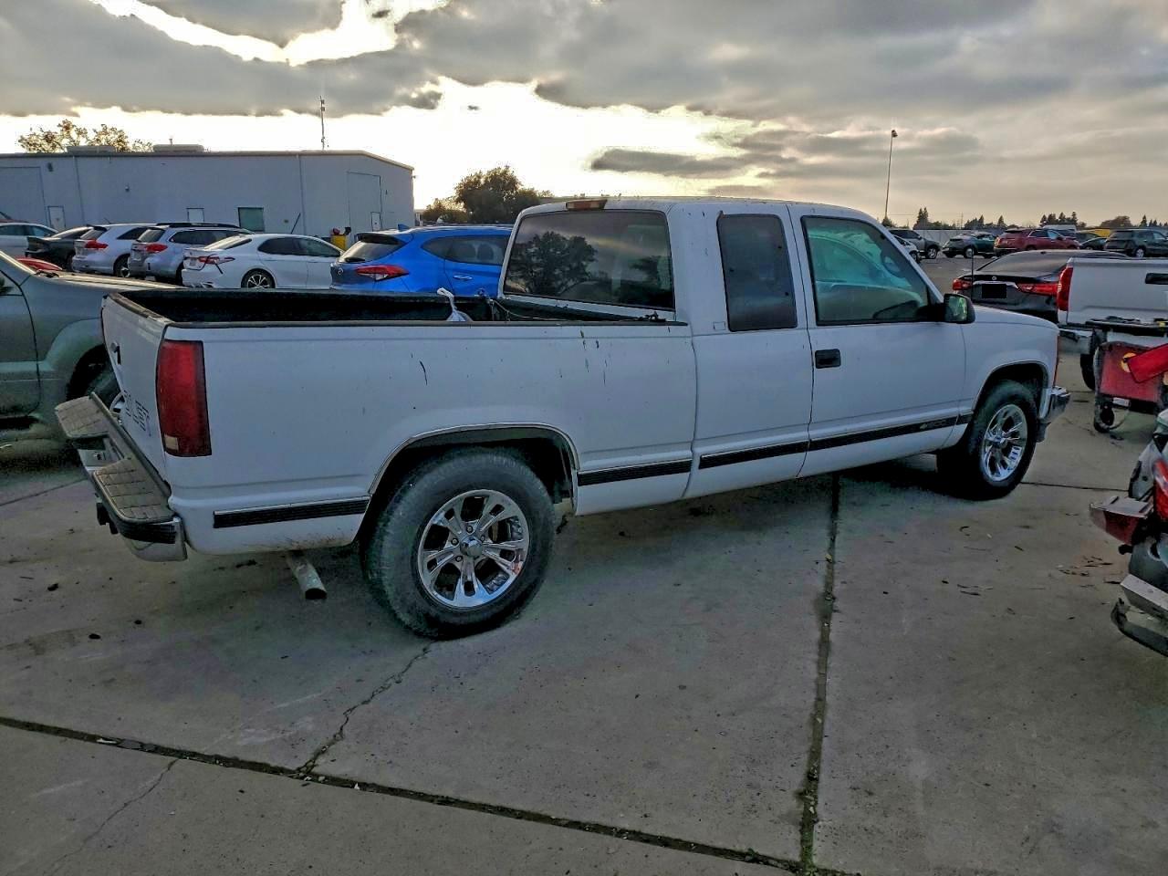 Chevrolet Gmt C1500 Image 5