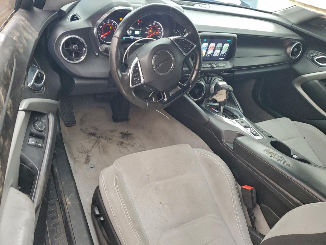 Chevrolet Camaro Lt Image 11