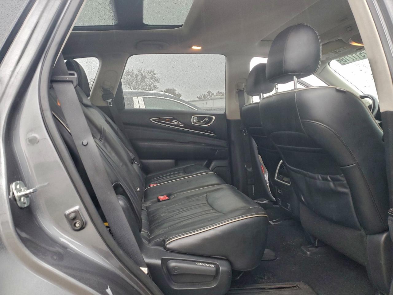 INFINITI Qx Luxe Image 8