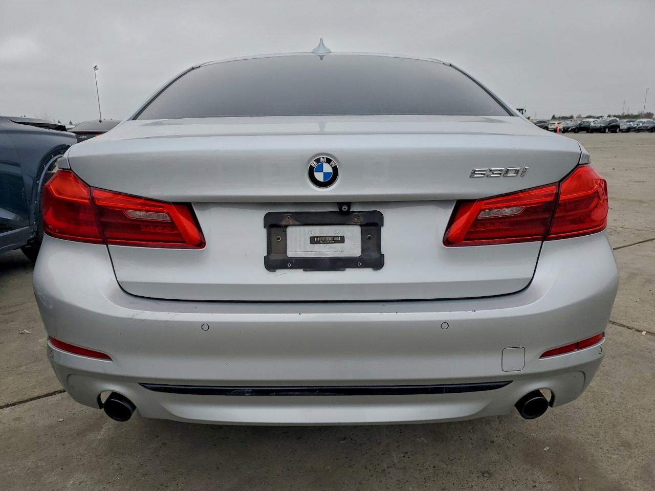 BMW 5 Series I Image 2