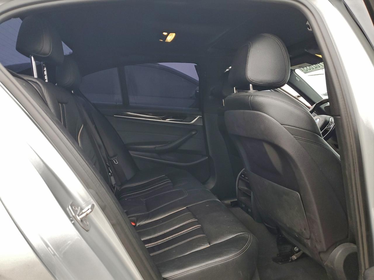 BMW 5 Series I Image 6