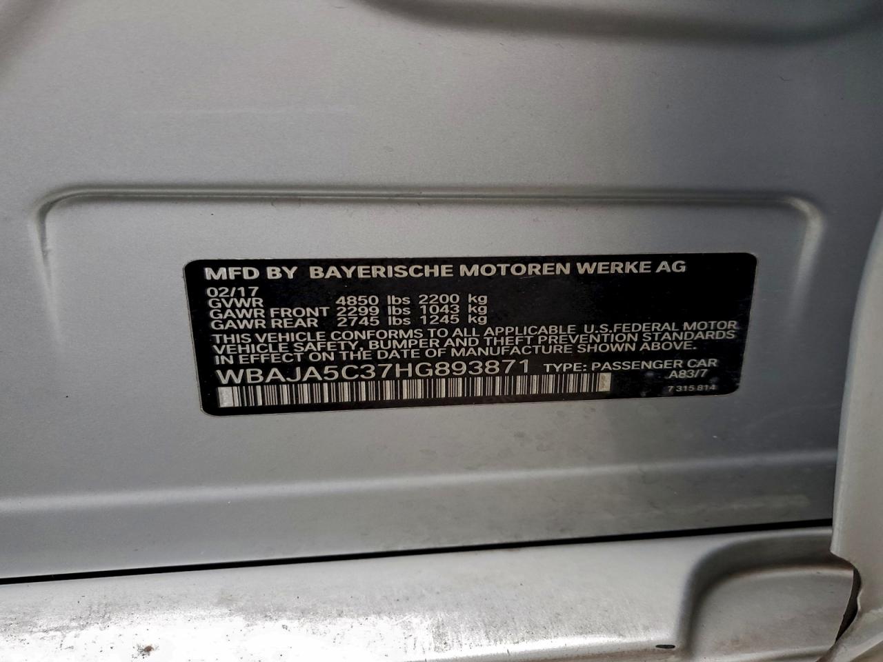 BMW 5 Series I Image 12