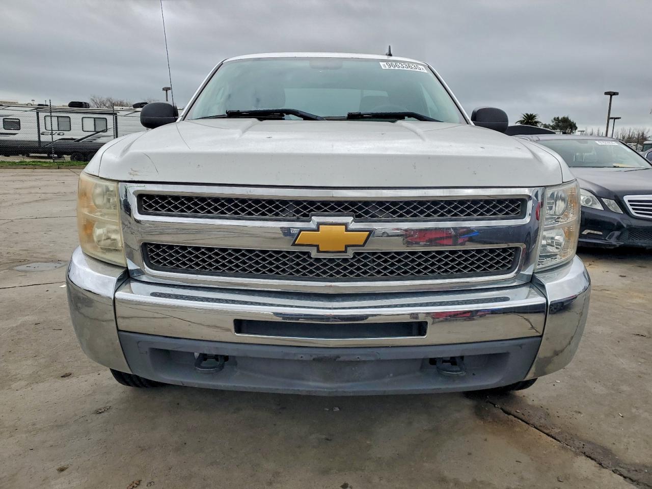 Chevrolet Silverado K1500 Ls Image 2