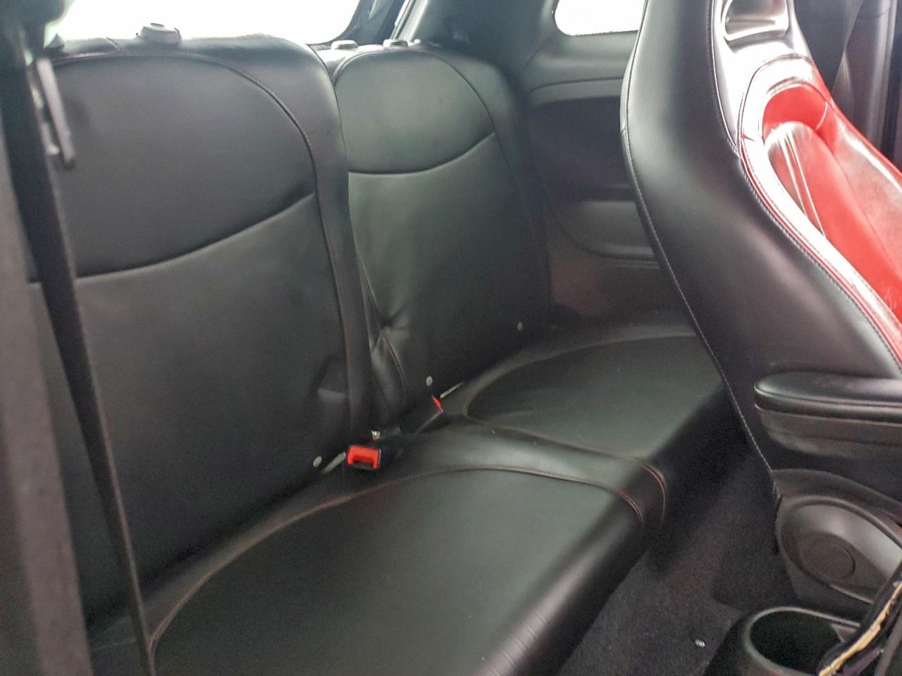 FIAT 500 Abarth Image 2