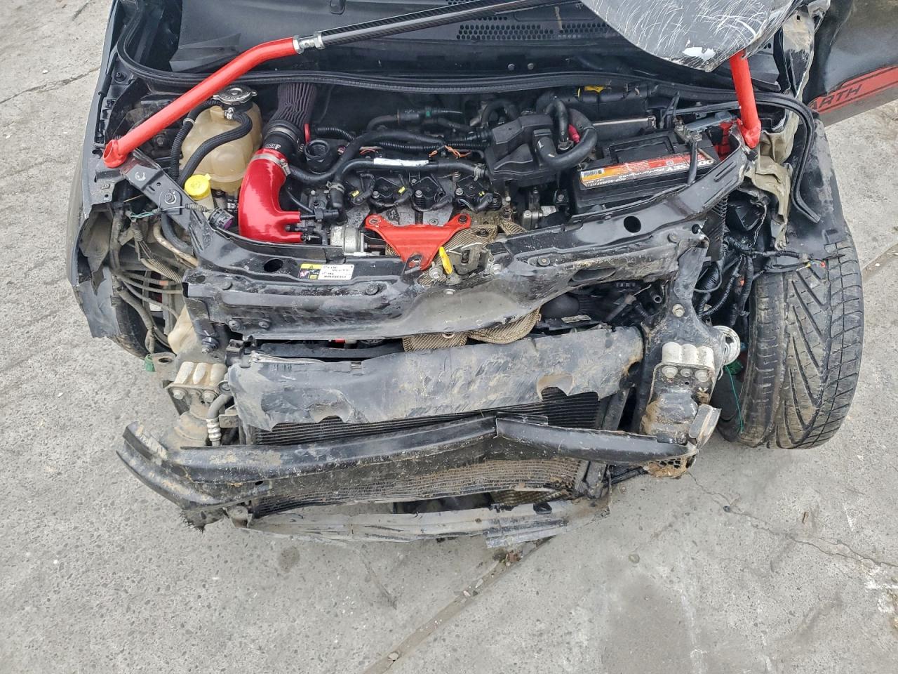 FIAT 500 Abarth Image 5