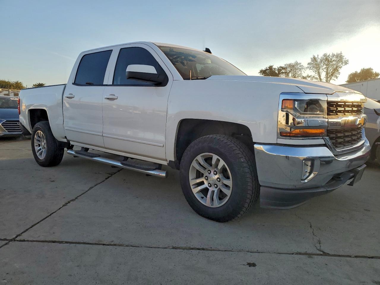Chevrolet Silverado K1500 Lt Image 4