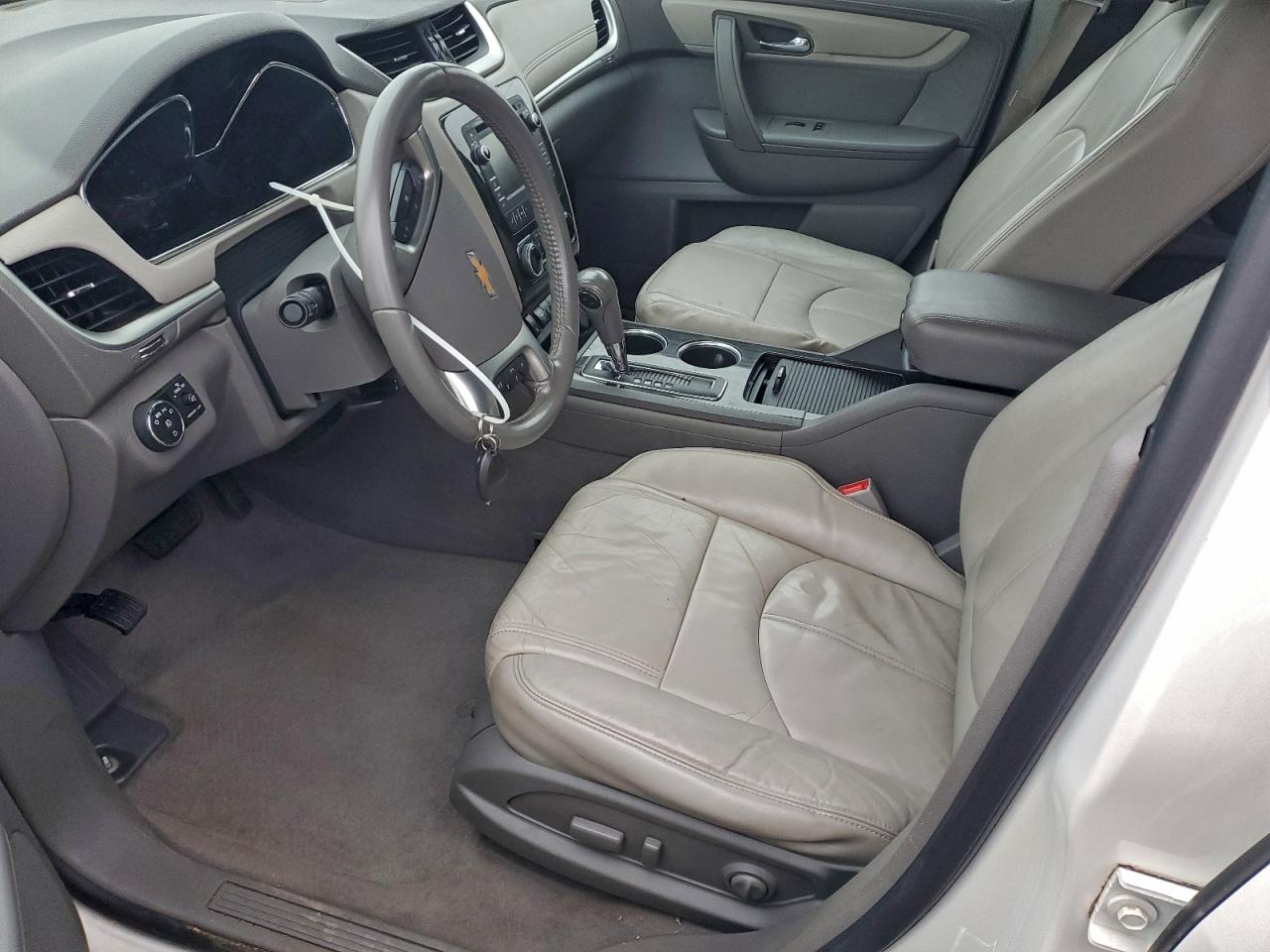 Chevrolet Traverse Lt Image 13
