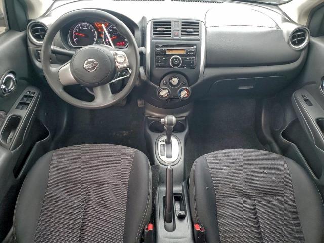 Nissan Versa S Image 9