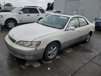  Salvage Lexus Es