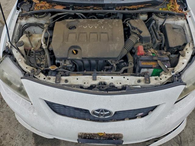 Toyota Corolla Base Image 11
