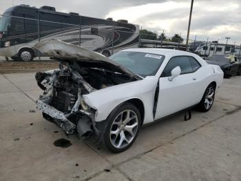  Salvage Dodge Challenger