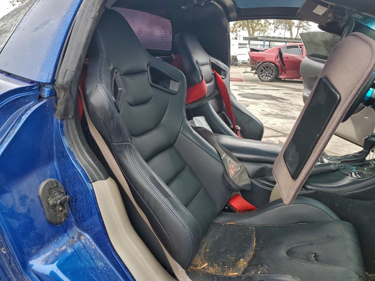 Chevrolet Corvette Image 13