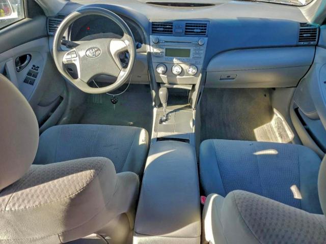 Toyota Camry Base Image 11