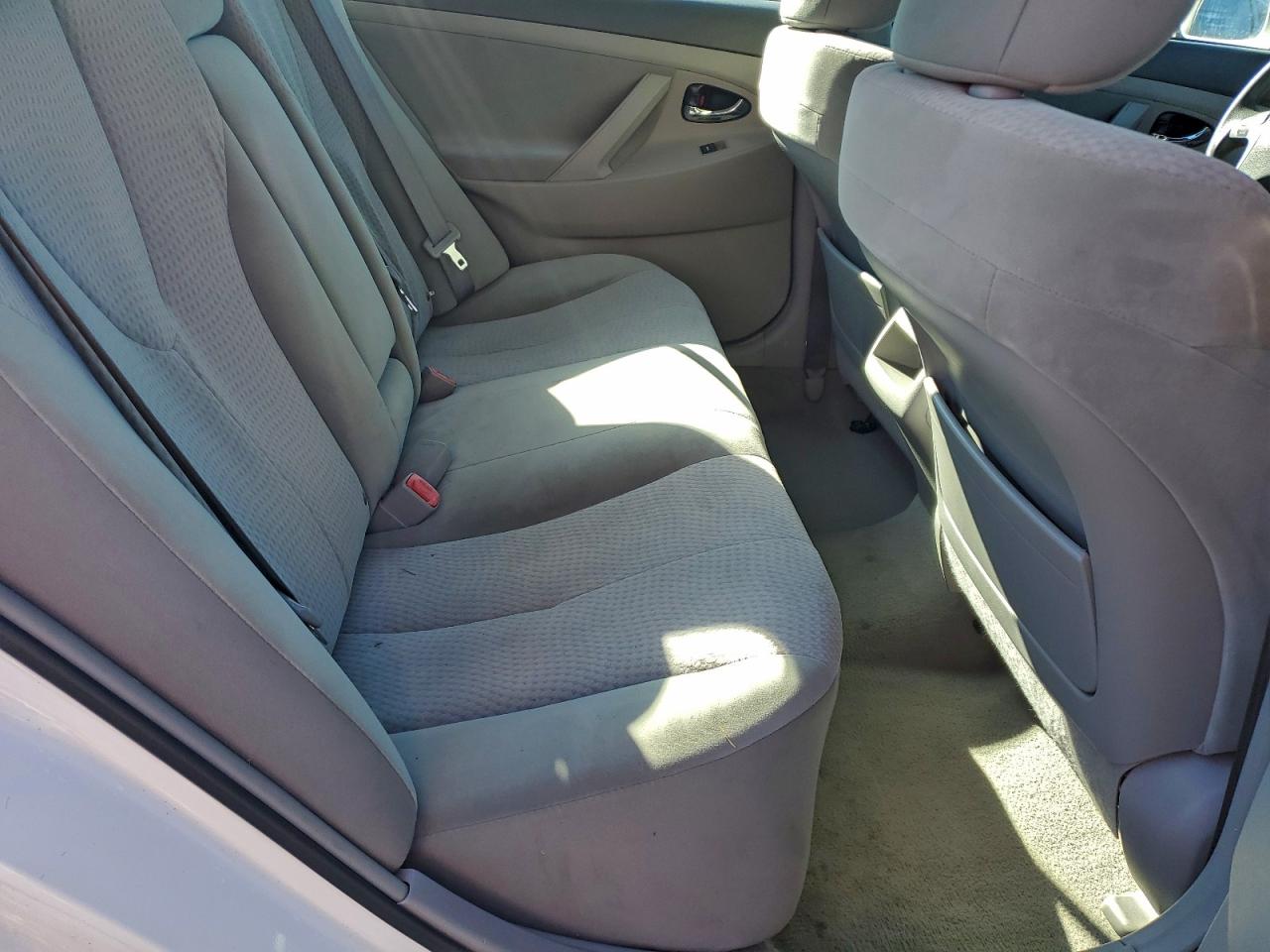 Toyota Camry Base Image 5