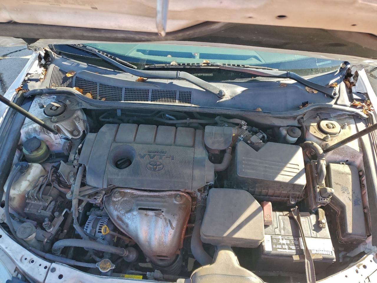 Toyota Camry Base Image 9