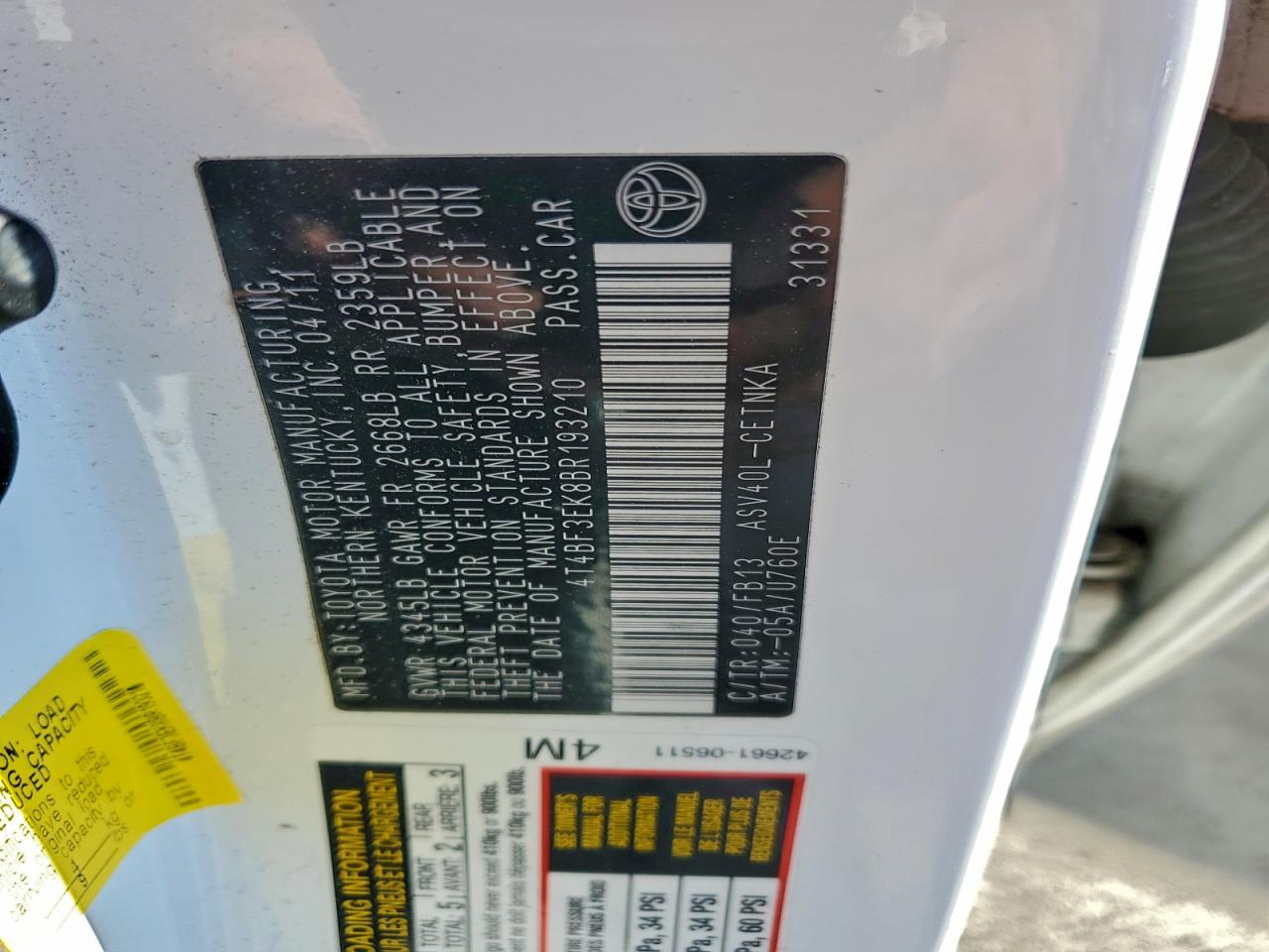 Toyota Camry Base Image 8